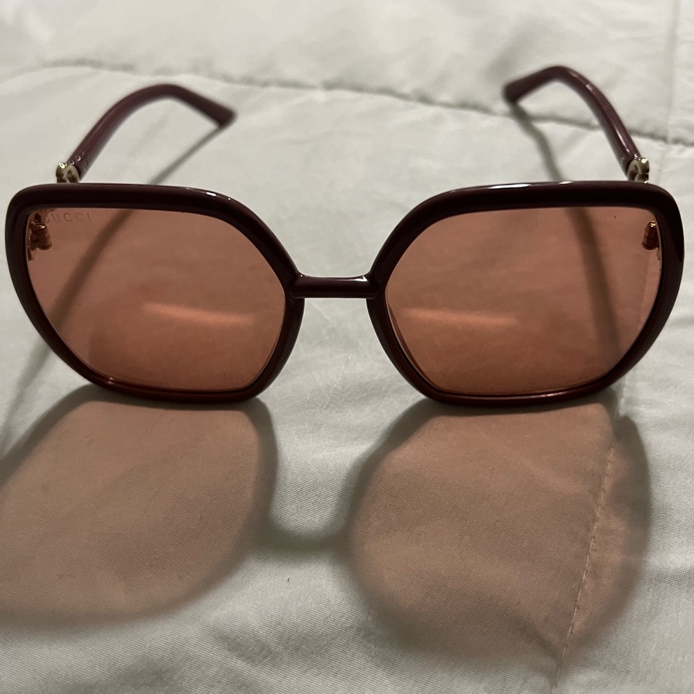 Gucci sunglasses dark pink